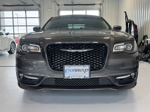 Used 2022 Chrysler 300 Touring L AWD/4WD image 7