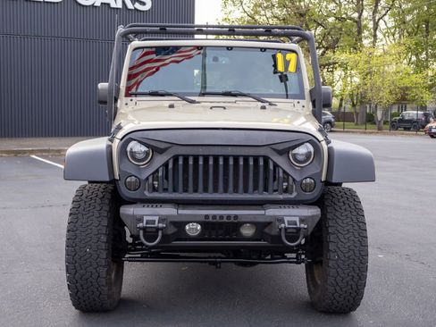 Used 2017 Jeep Wrangler Unlimited Sport w/ Quick Order Package 23S AWD/4WD image 4