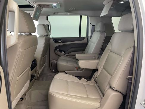 Used 2020 Chevrolet Suburban LT AWD/4WD image 16