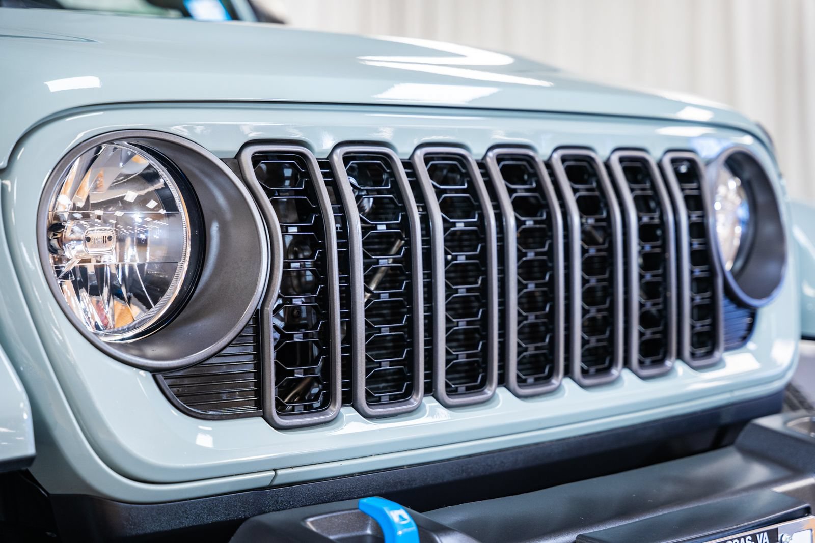 Used 2024 Jeep Wrangler Unlimited AWD/4WD image 14