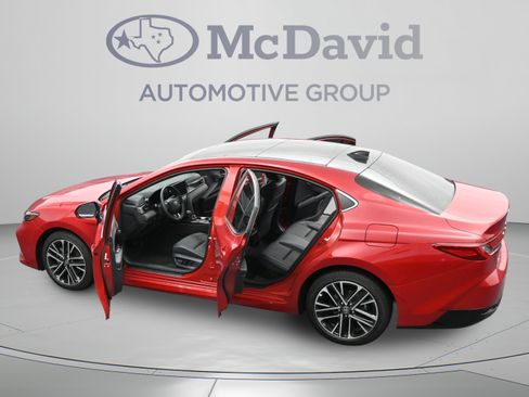 Used 2025 Toyota Camry XLE w/ Premium Package FWD image 45