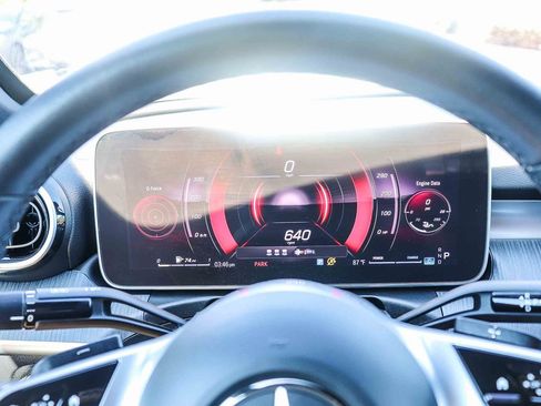 Used 2025 Mercedes-Benz C 300 Sedan image 28