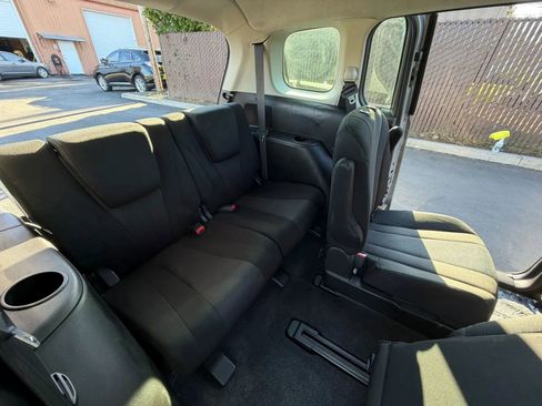 Used 2015 MAZDA MAZDA5 Sport image 12