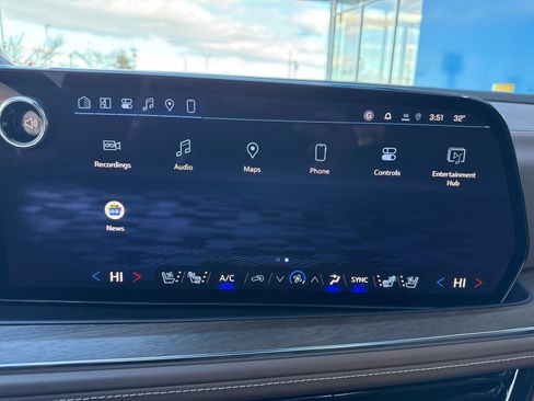 New 2026 Chevrolet Suburban High Country AWD/4WD image 23