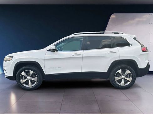 Used 2019 Jeep Cherokee Limited w/ Technology Group image 2
