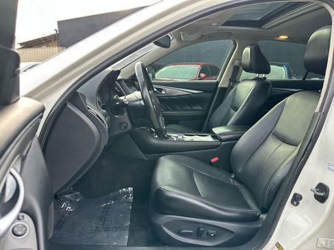 Used 2016 INFINITI Q50 Premium w/ Driver Assistance Package image 24