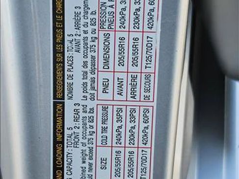 Used 2021 Toyota Corolla LE image 14