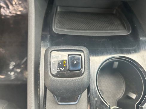Used 2021 Nissan Rogue SV w/ Premium Package FWD image 21