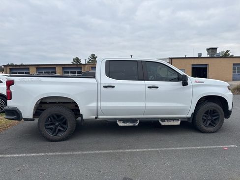 Used 2020 Chevrolet Silverado 1500 LT Trail Boss image 4