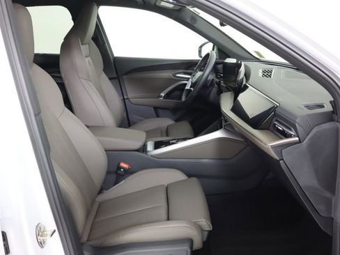 Certified 2025 Audi Q5 Prestige AWD/4WD image 13