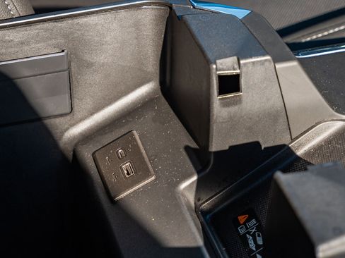 Used 2024 Chevrolet Silverado 2500 LTZ w/ LTZ Plus Package image 17