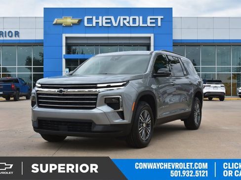 New 2026 Chevrolet Traverse LT w/ Driver Confidence Package FWD image 1