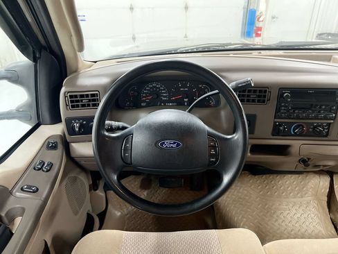 Used 2003 Ford F250 XL RWD image 11