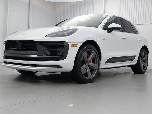 Used 2025 Porsche Macan S image 1