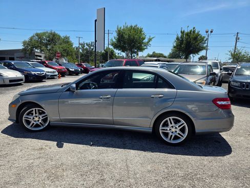 Used 2013 Mercedes-Benz E 350 4MATIC Sedan image 4