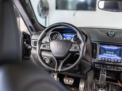 Used 2019 Maserati Levante S GranSport image 40