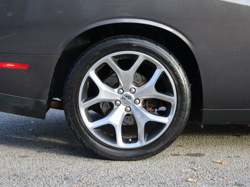 Used 2015 Dodge Challenger SXT Plus image 32