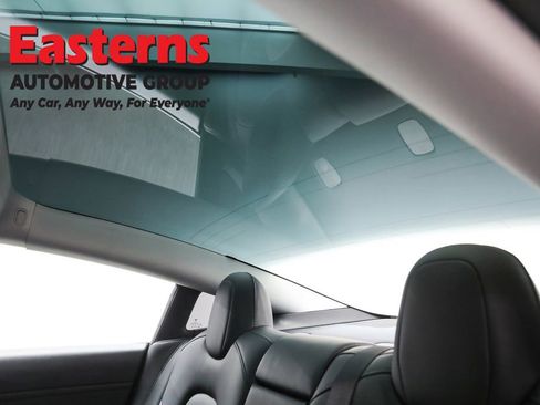 Used 2021 Tesla Model 3 Long Range image 32