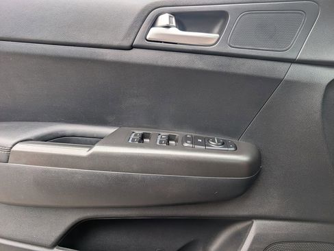 Certified 2021 Kia Sportage LX AWD/4WD image 17