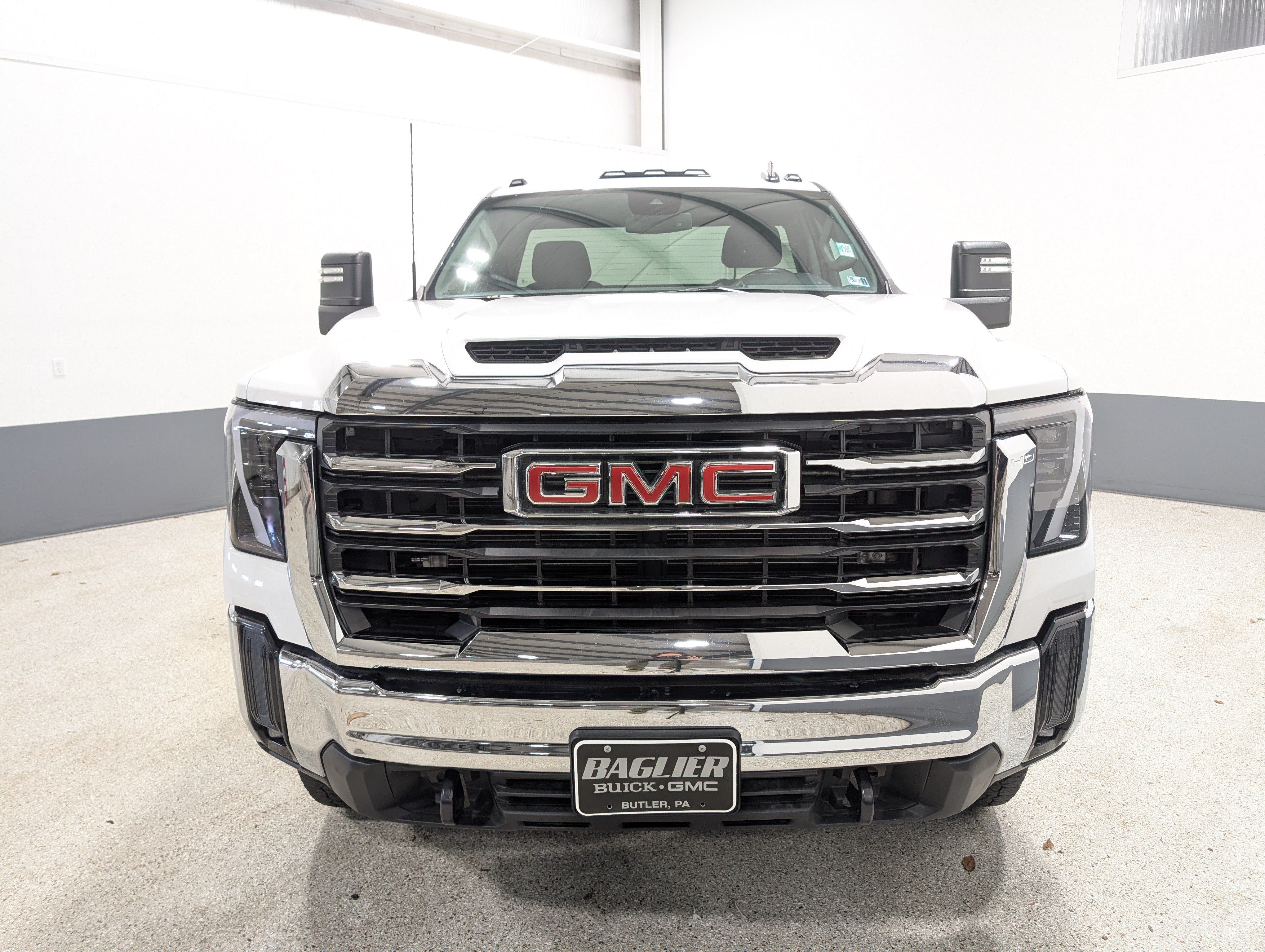 Used 2024 GMC Sierra 2500 SLE w/ SLE Convenience Package AWD/4WD image 8