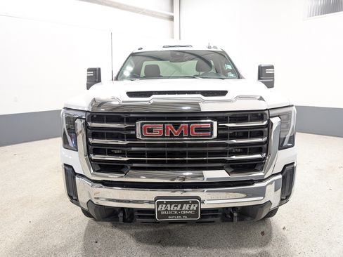 Used 2024 GMC Sierra 2500 SLE w/ SLE Convenience Package AWD/4WD image 8
