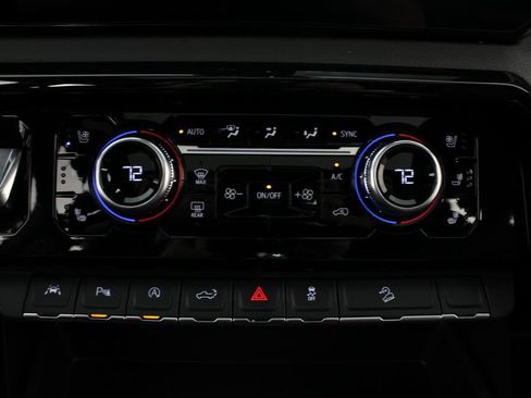 New 2026 GMC Sierra 1500 AT4 w/ AT4 Premium Package AWD/4WD image 8