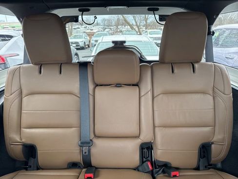 Used 2020 Jeep Wrangler Unlimited Sahara image 16