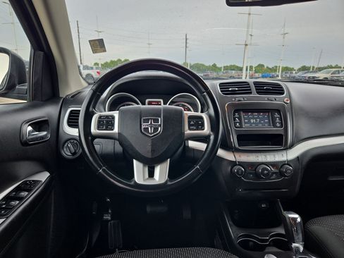 Used 2020 Dodge Journey SE w/ SE Popular Equipment Group FWD image 26