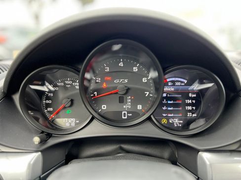 Used 2018 Porsche 718 Cayman GTS image 29