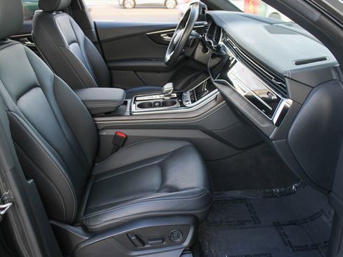 Used 2021 Audi Q8 Prestige image 21