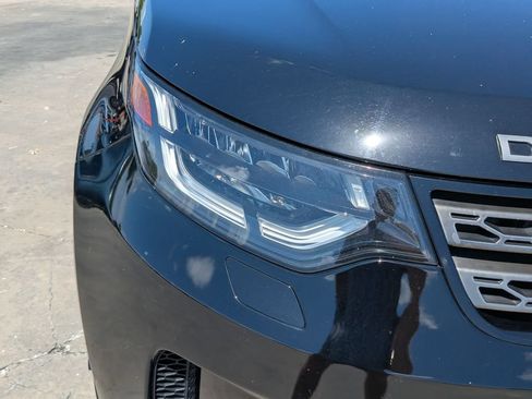 Used 2019 Land Rover Discovery SE AWD/4WD image 10