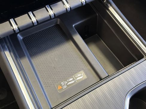 New 2026 GMC Acadia Elevation image 30