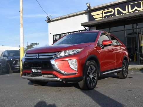 Used 2018 Mitsubishi Eclipse Cross SE image 5