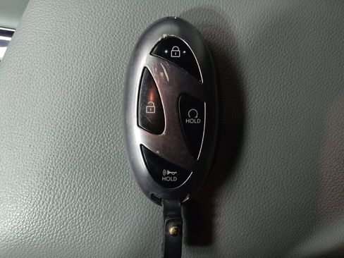 Used 2025 Hyundai Elantra Limited FWD image 32
