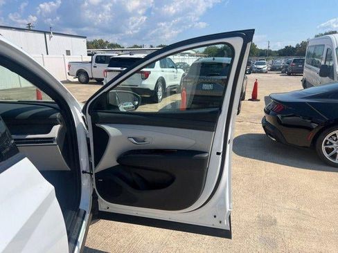 New 2026 Hyundai Tucson Limited FWD image 44
