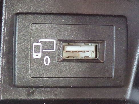 Certified 2019 Mercedes-Benz E 300 4MATIC image 22