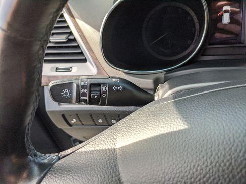 Used 2017 Hyundai Santa Fe Limited image 28