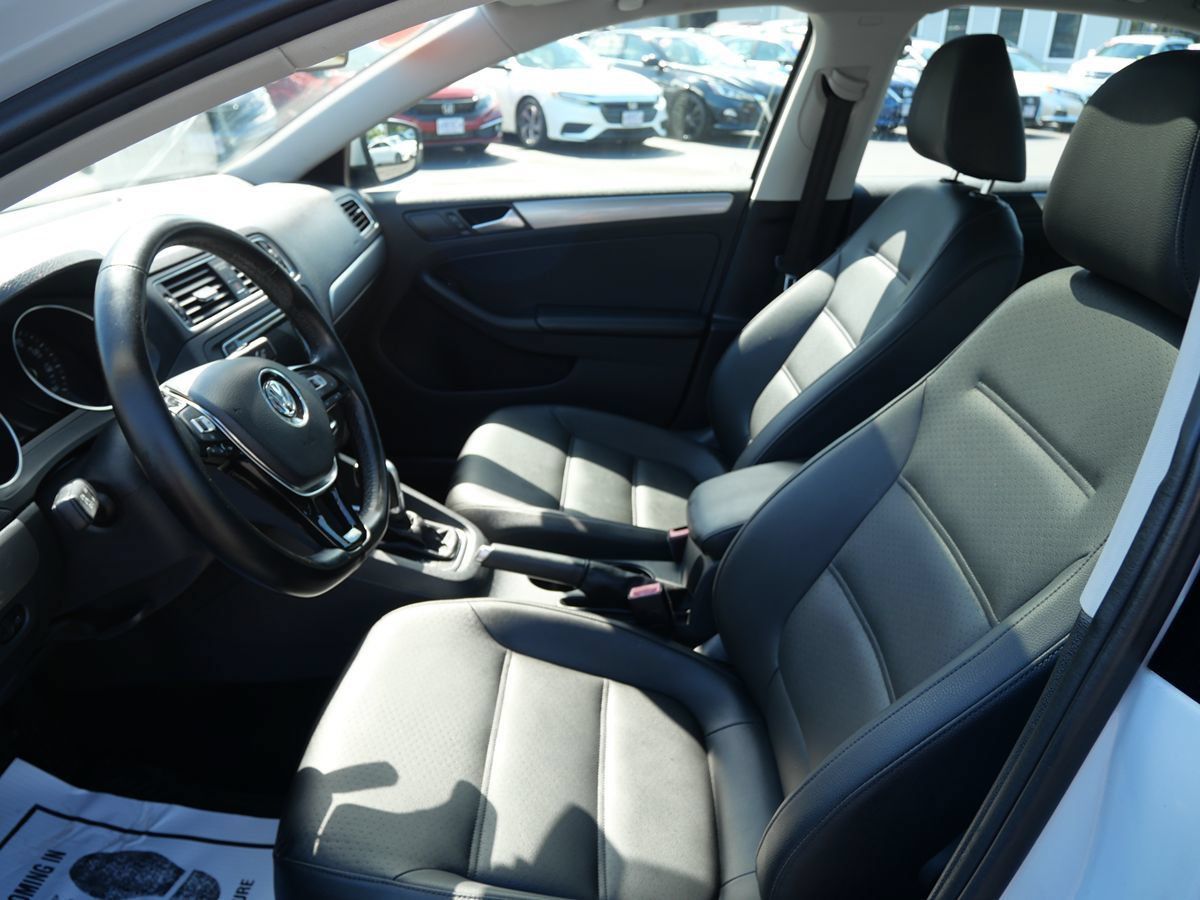 Used 2018 Volkswagen Jetta SE FWD image 10
