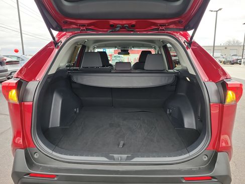 Used 2025 Toyota RAV4 XLE image 8
