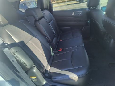 Used 2014 Nissan Pathfinder SL w/ SL Tech Package image 26