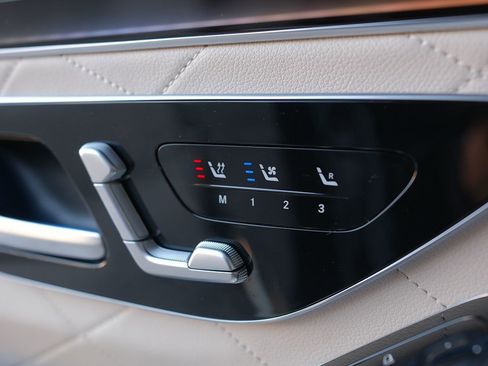 Used 2023 Mercedes-Benz S 580 4MATIC Sedan image 11