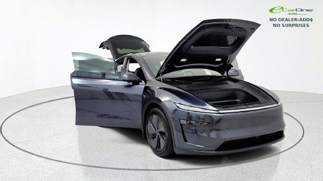 Used 2026 Tesla Model Y AWD image 11