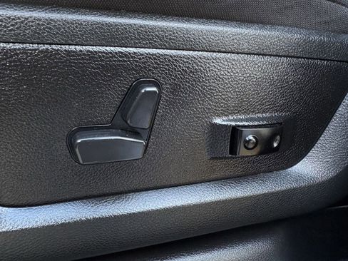 Used 2024 RAM 2500 Big Horn image 26