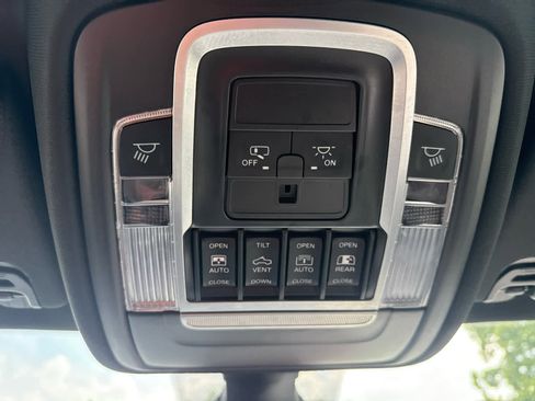 Used 2022 RAM 1500 Big Horn image 23