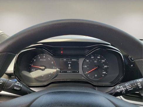 Used 2025 Chevrolet Trax LS image 18