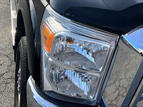 Used 2016 Ford F350 Lariat w/ Lariat Ultimate Package image 30