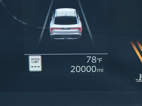 Used 2025 Kia K4 FWD image 21