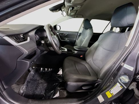 Used 2024 Toyota RAV4 LE FWD image 21