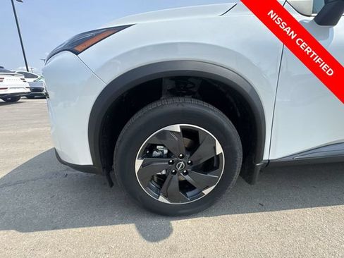Certified 2026 Nissan Rogue SV AWD/4WD image 10
