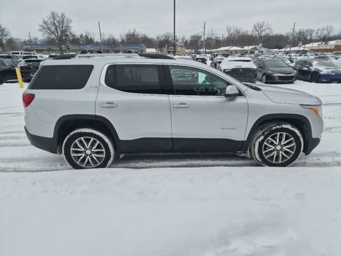 Used 2018 GMC Acadia SLE image 4